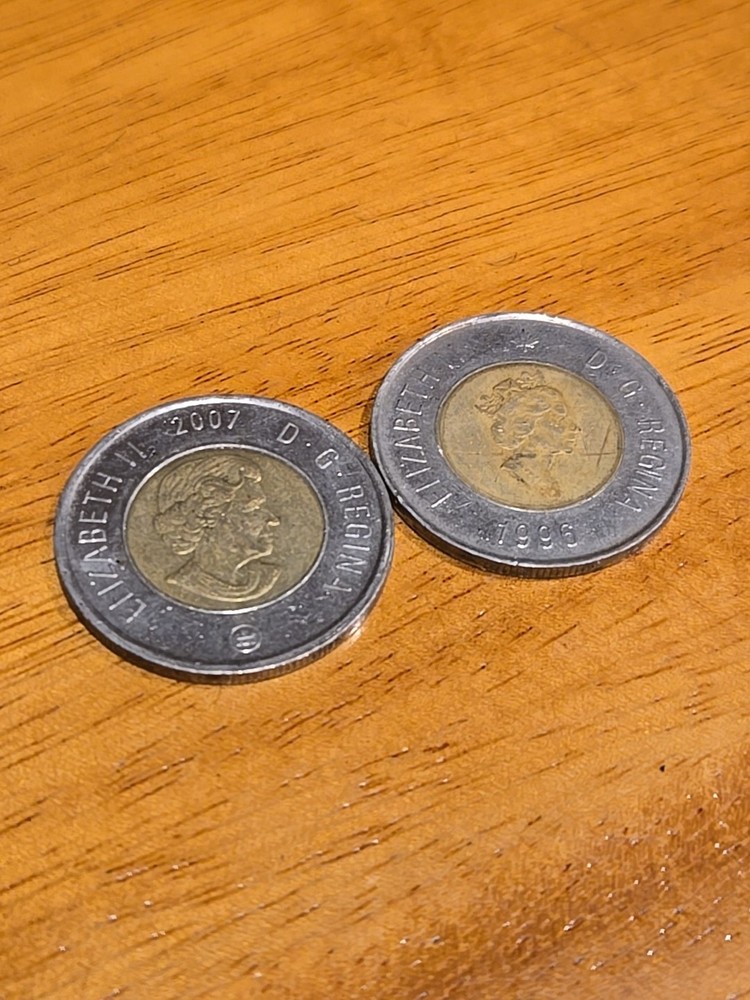 (2) CANADA  2 Dollar Coins P9707b46