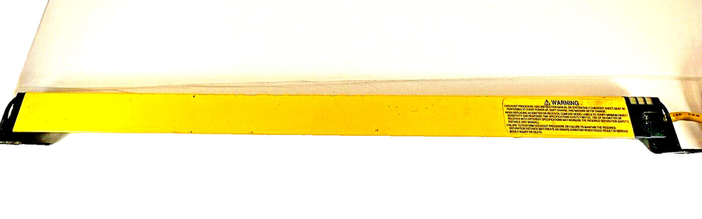 Banner USR2024Y Micro-Screen Light Curtain, used (EE1)