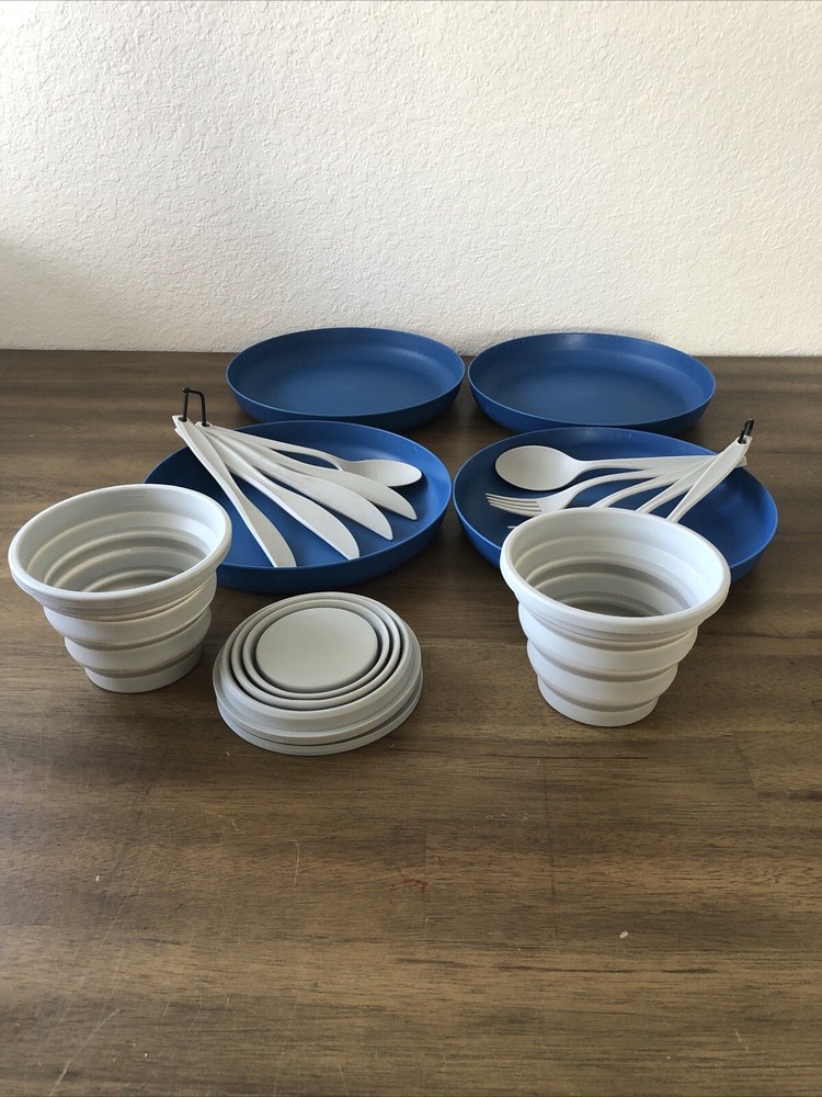 Plastic Camping Plates, Collapsible Silicone Cups, Knife Fork Spoon Set