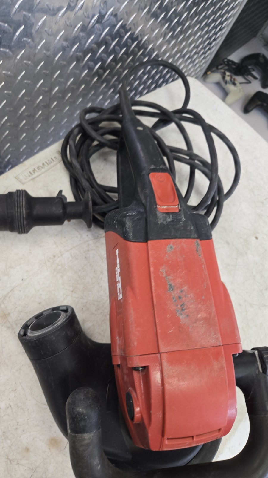 Hilti DG 150 Concrete Grinder No Power Supply