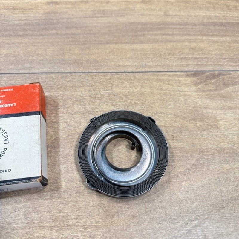New TECUMSEH OEM NOS STARTER SPRING / 590487