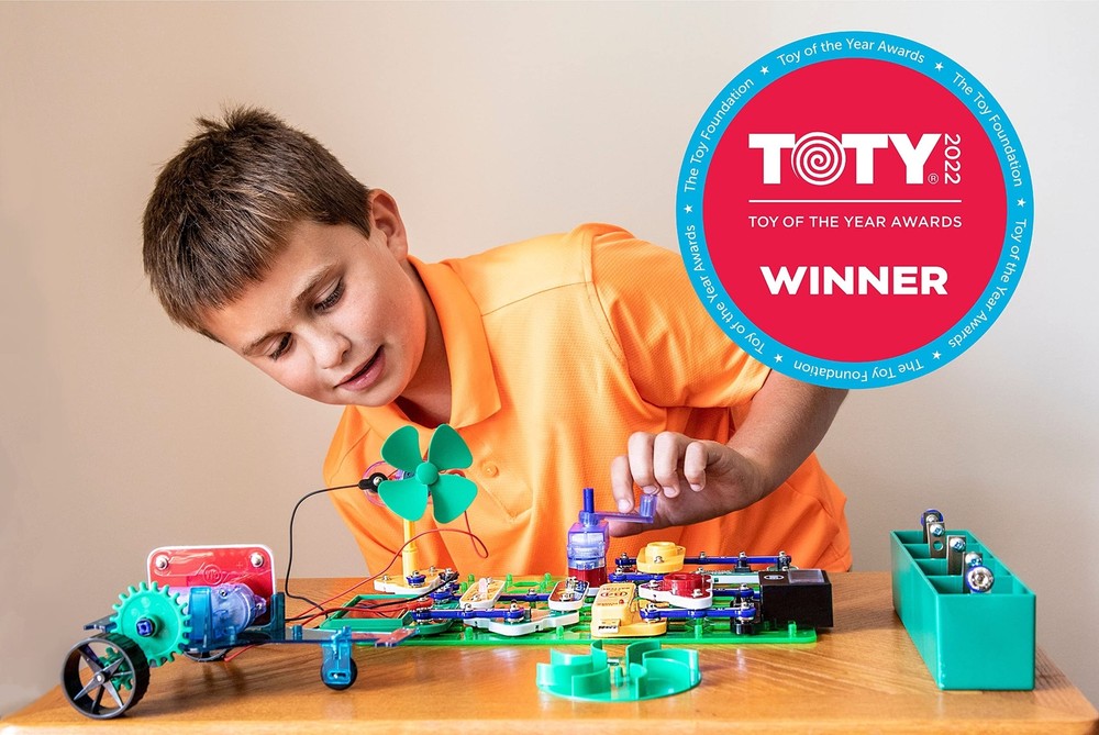 Snap Circuits Green Energy Electronics Exploration Kit | Over 125 Exciting ST...