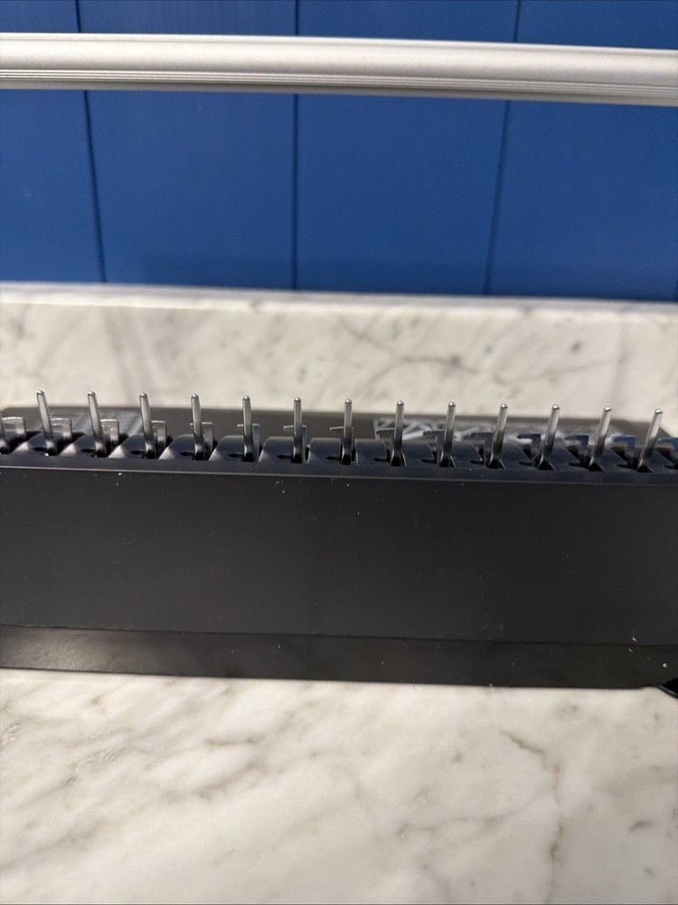 Binditek - ECOPLUS - Manual Comb Binding Machine - 19 Holes - 145 sheet binding