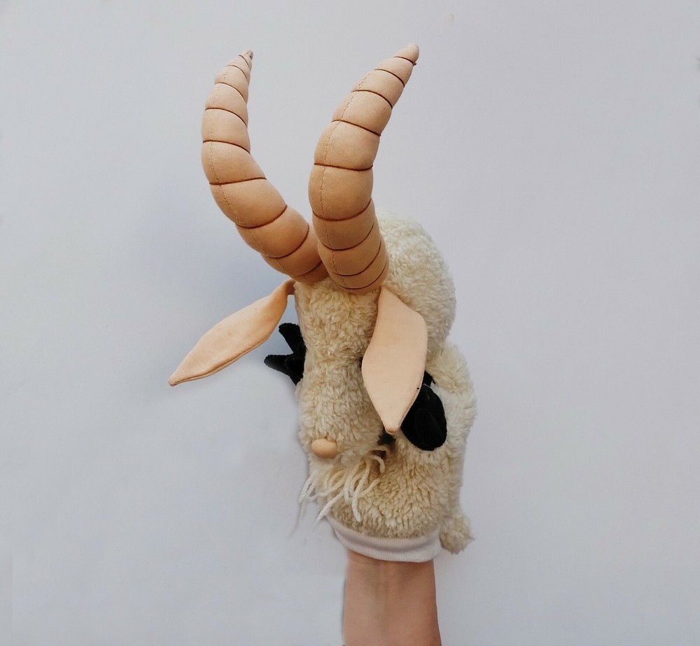 Kelemen, the goat - hand puppet
