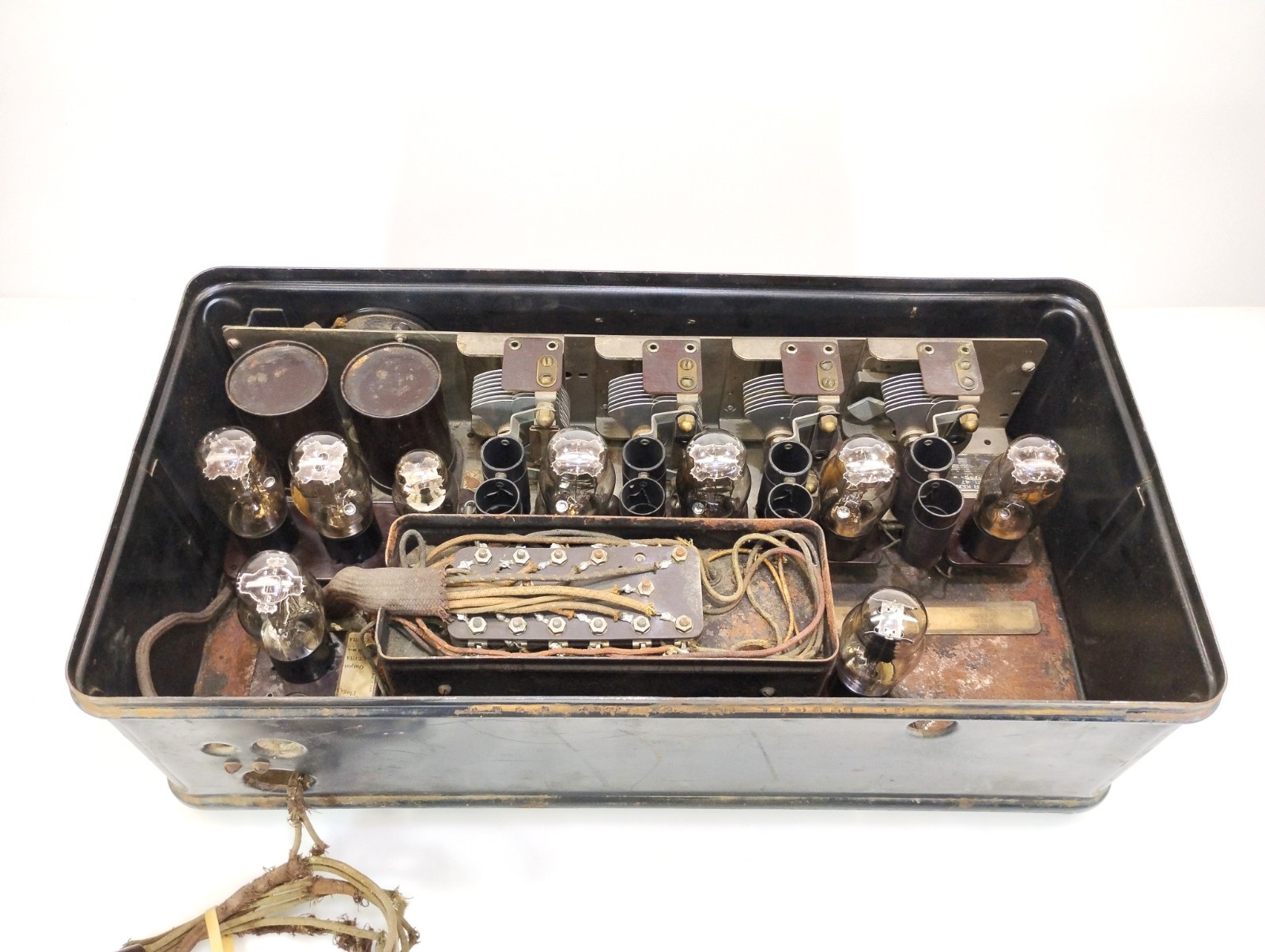 Antique Atwater Kent Model 47 Tube Radio Metal Case Untested Parts Repair