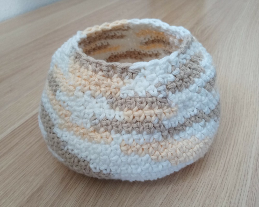 small pet rat gerbil hamster round bed hand-crocheted handmade multi-color