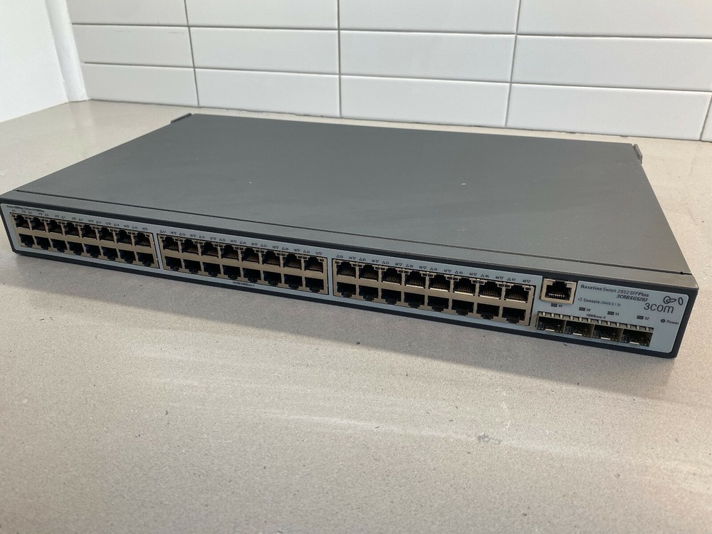HP (JE009A) 48-Ports Rack-Mountable Switch Managed