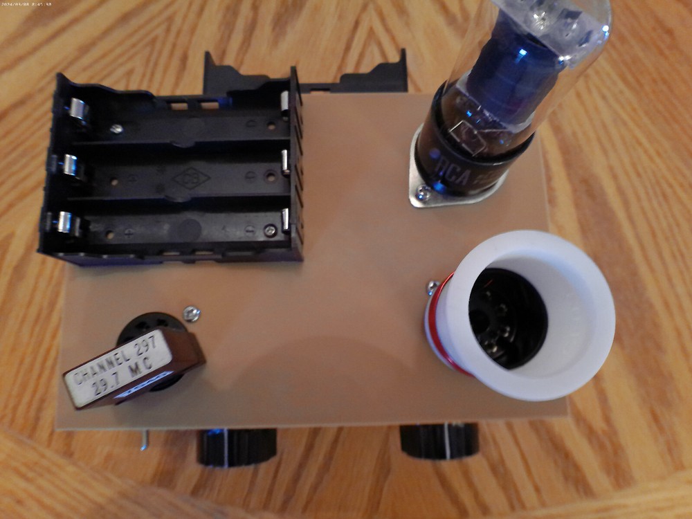 Portable 12V6GT CW TRANSMITTER 80/60/40 Meters (12 VOLTS DC)