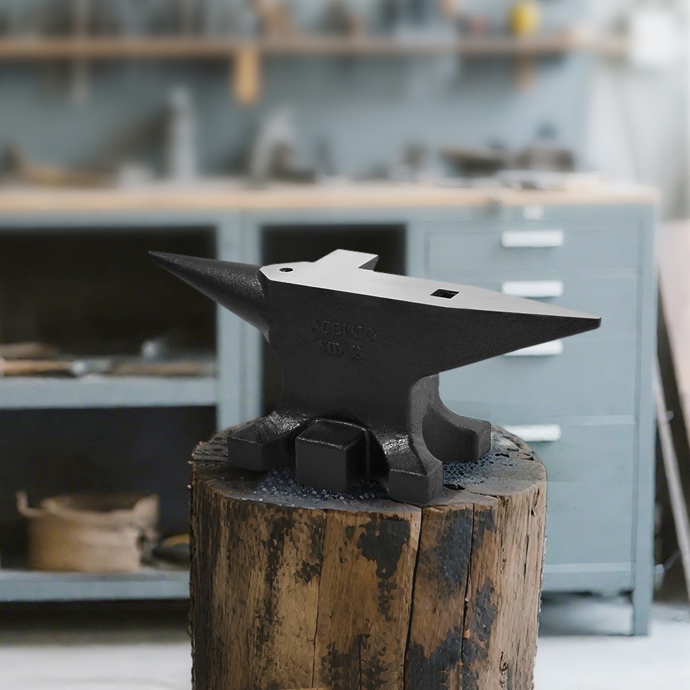 65 lb Blacksmith Anvil 55 HRC Multi-Angle Work Surface Anvil