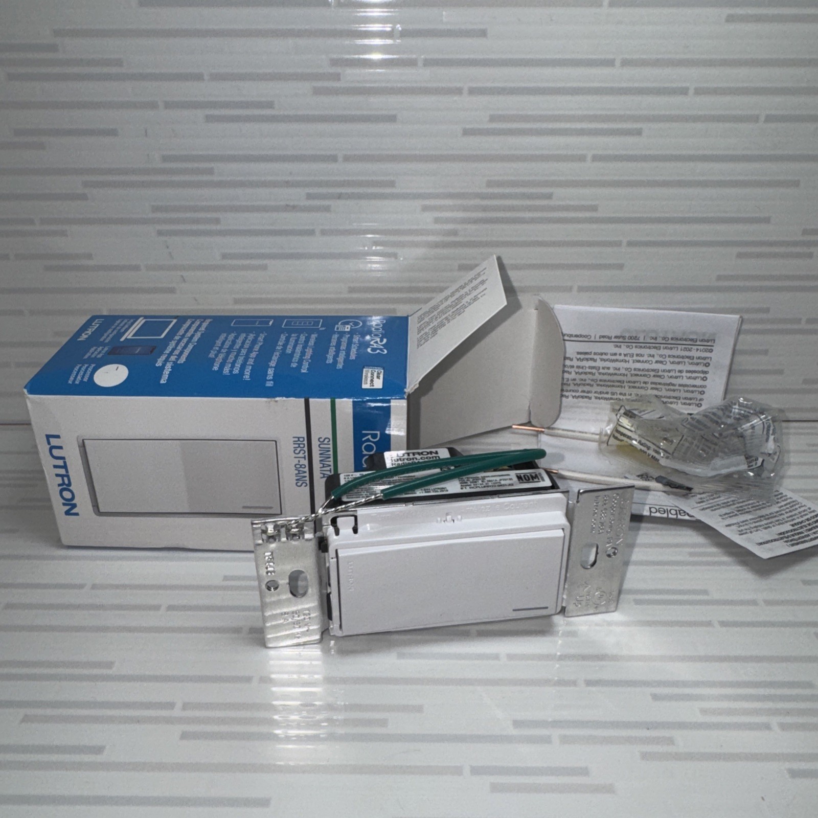 Lutron RRST-8ANS-WH Sunnata LED RA3 RadioRA 3 SWITCH