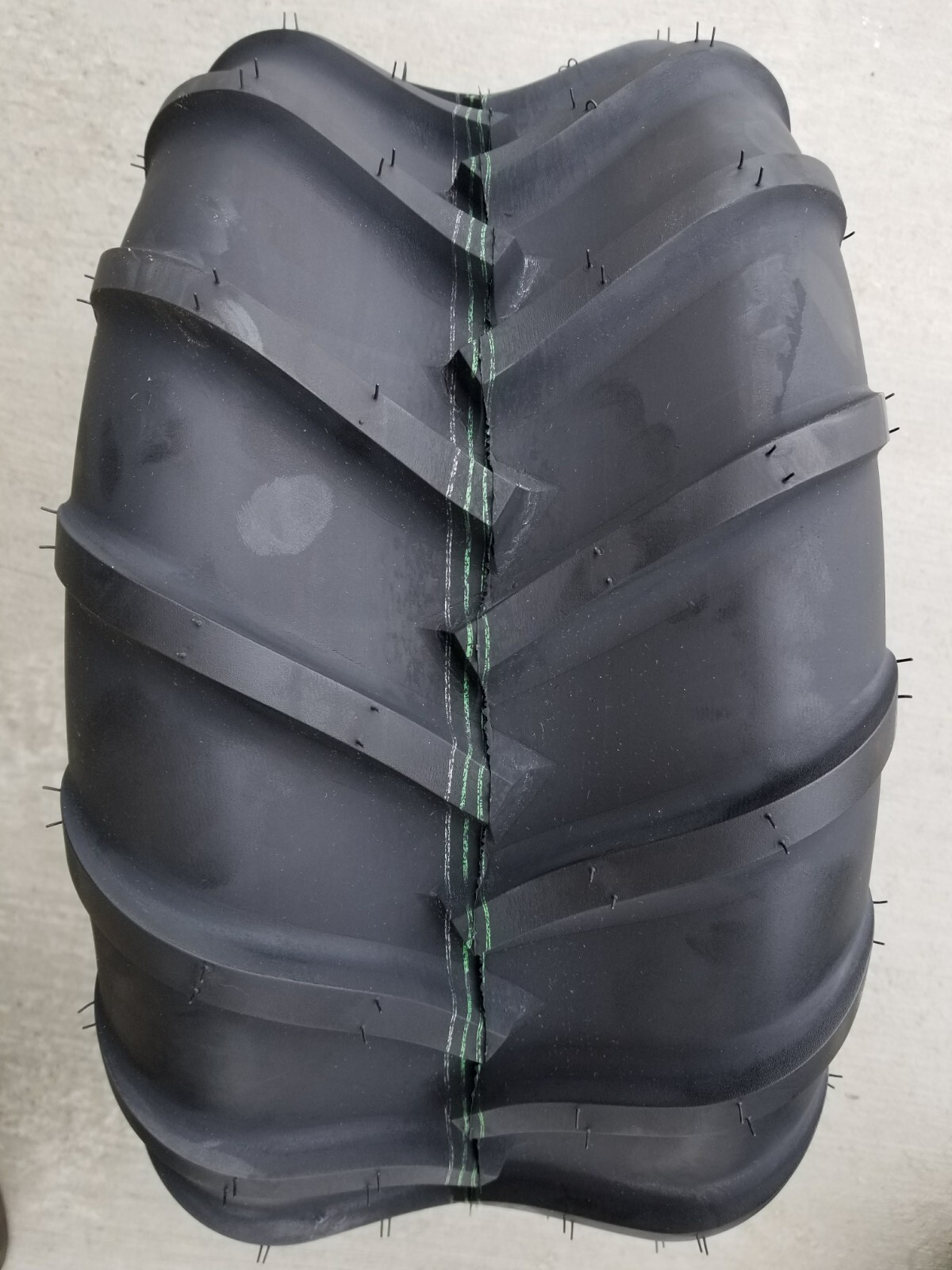 2 - 22x11.00-10 4P Kenda K472 Shevron Lugs 22X11-10 1110-4STBR-I Chevron