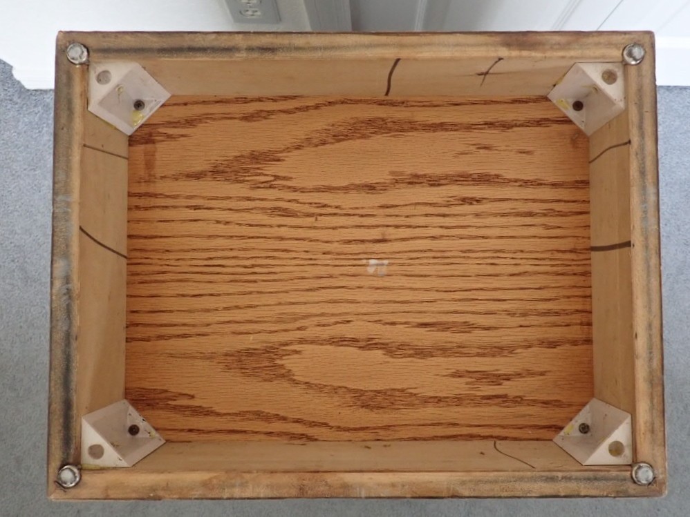 Single Klipsch Quartet Speaker Base in Good Condition