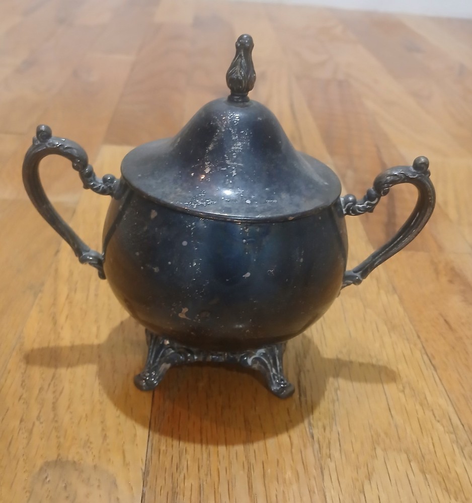 Oneida Silverplated Sugar Pot