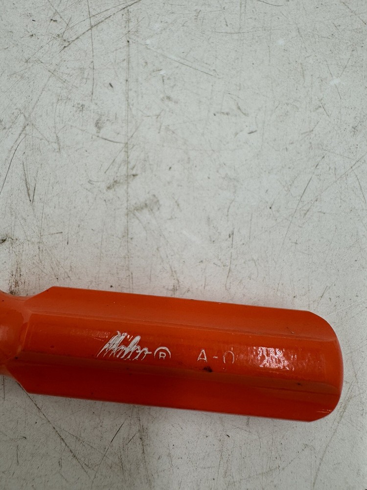 Malco A-O - Regular Grip Scratch Awl