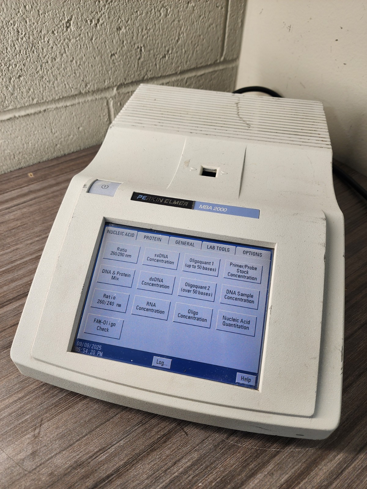 Perkin Elmer MBA 2000 UV/VIS Spectrometer N402-0050