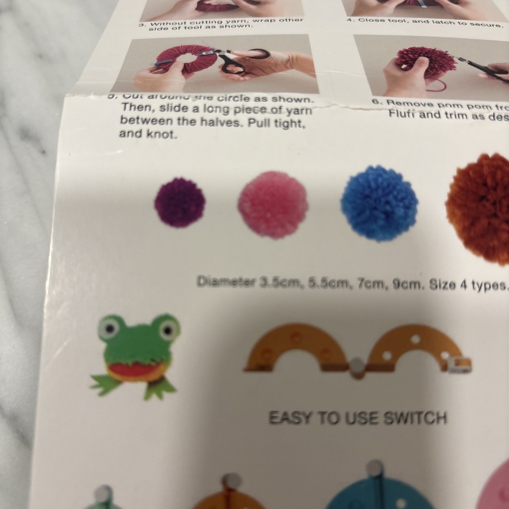 Yarnology & Boye PomPom Maker Assorted Sizes With Instructions
