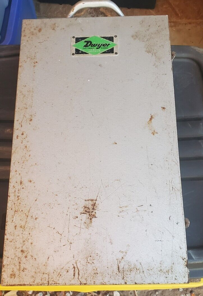 DWYER CONTROLS AIR VELOCITY METER MANOMETER MODEL NO. 400