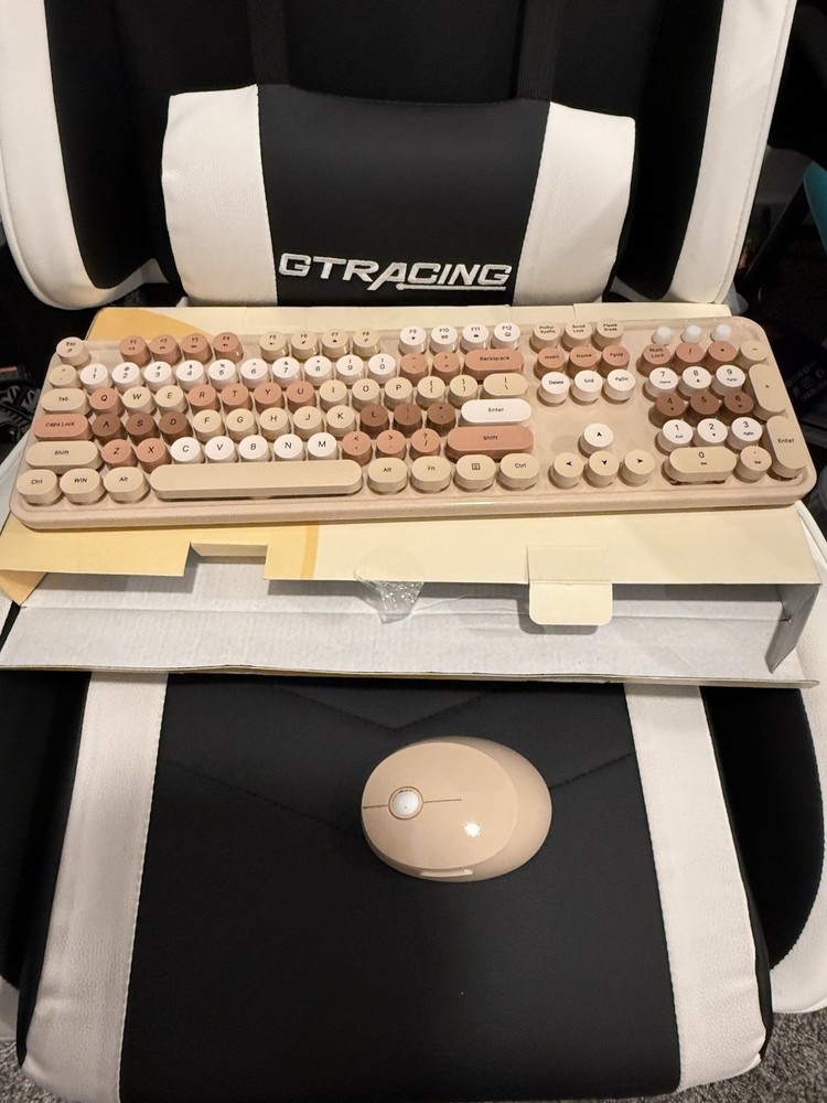 MOMPII Wireless Keyboard & Mouse Bundle, Plug & Play, Beige Pink White *Tested*