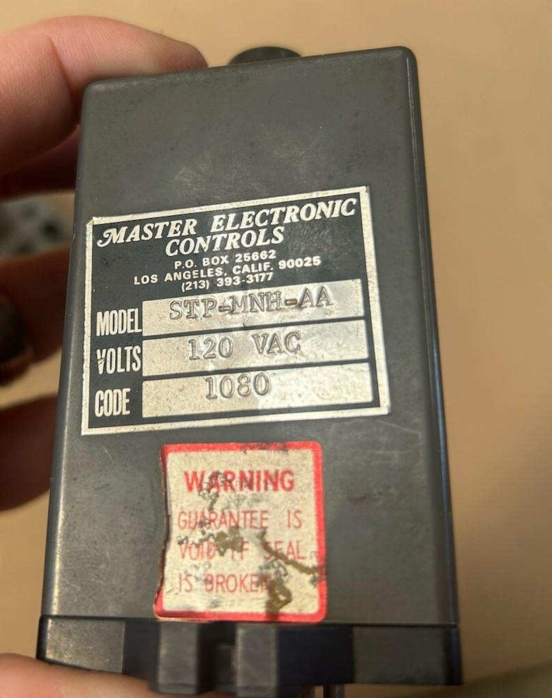 New Omron Solid State Synchronous Motor Timer STP-MNH-AA-UA 10 Sec