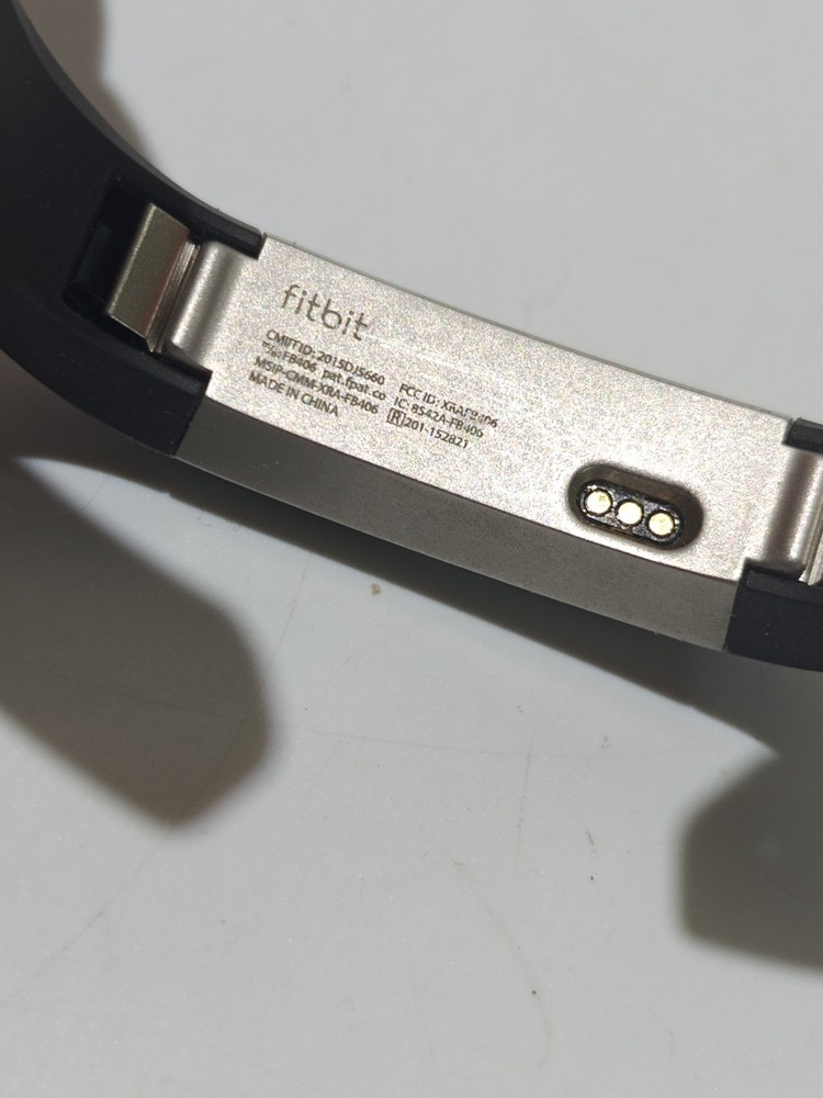 Fitbit Alta FB406 Black Gray Activity Tracker Only Needs Charger Clean Works