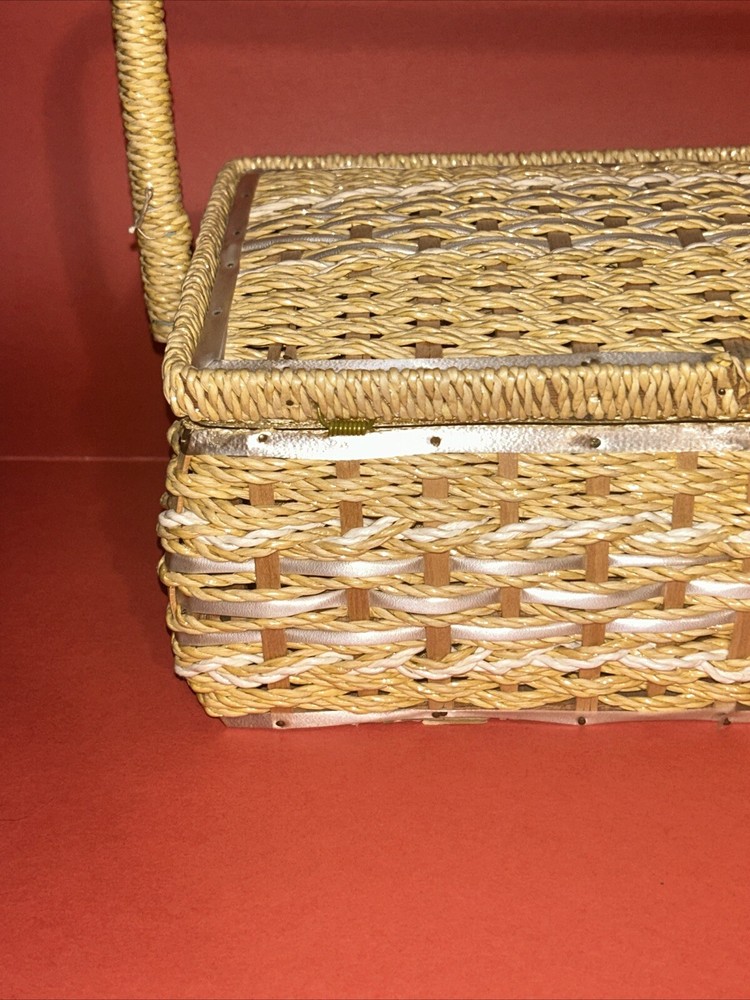 VTG Dritz Sewing Basket