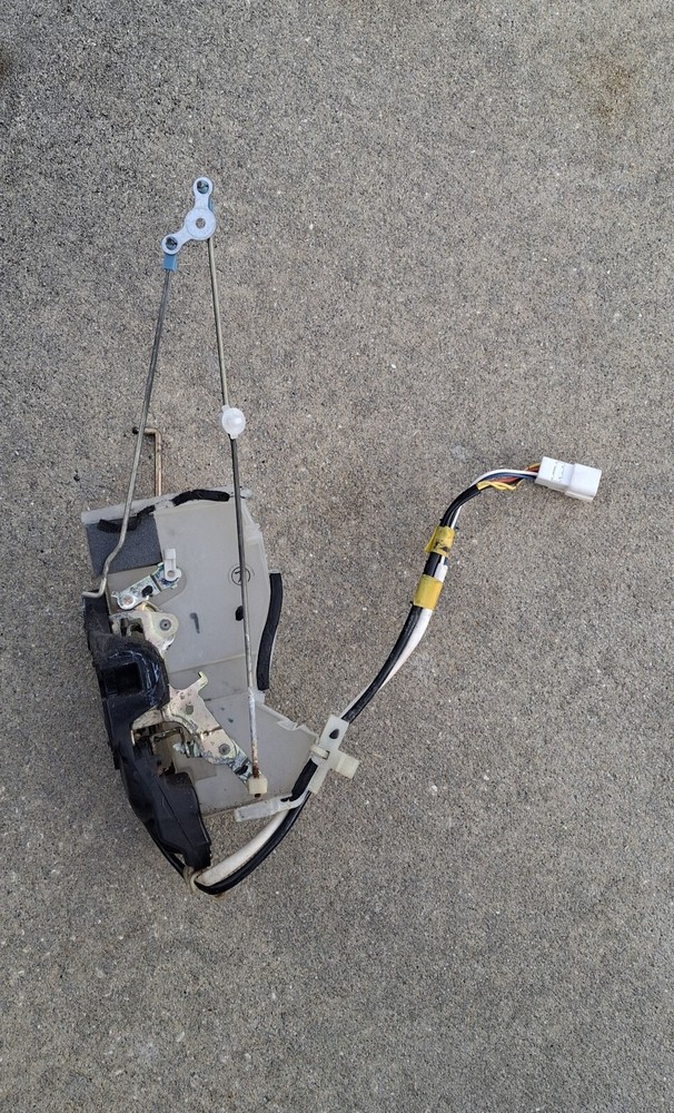 Lexus LS400 Driver's Door Lock Actuator