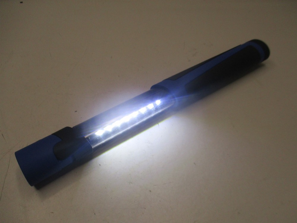 Mobile Power (FL068) Blue Extendable Mini SMD Work Light with Magnetic End