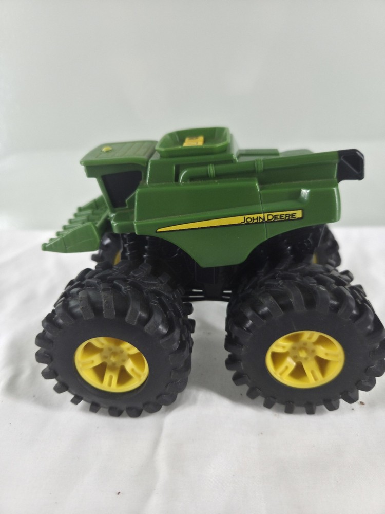 2 John Deere Toys