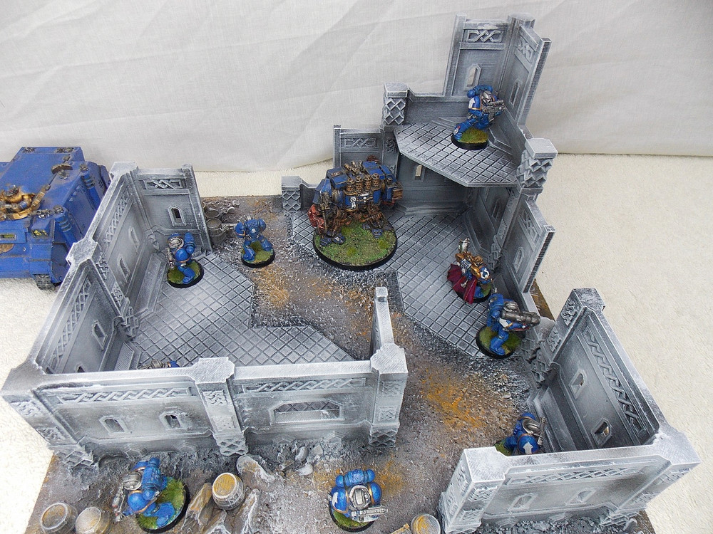 WARGAMING TERRAIN PAINTED BUILDING