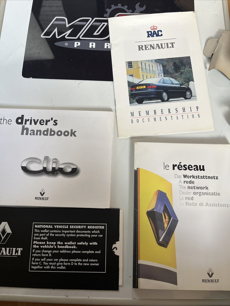 90s/00s Renault Clio Handbook/full bookpack
