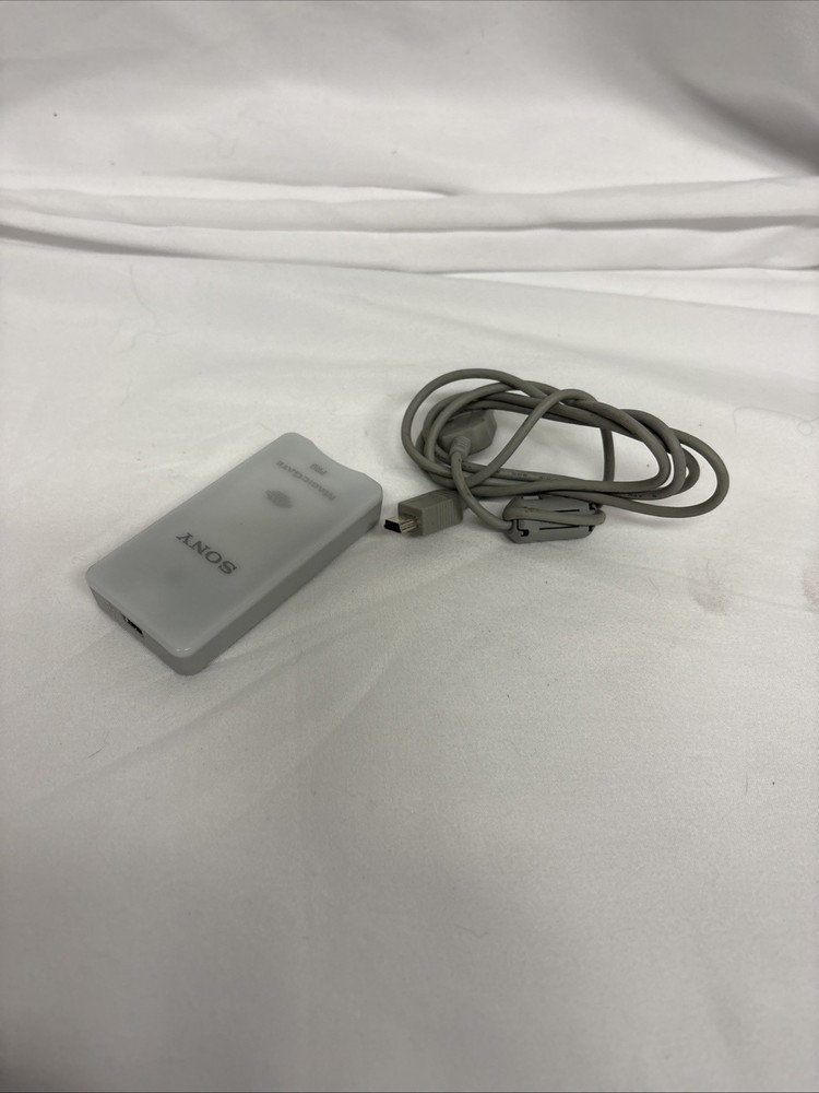 Sony MSAC-US30 Magic Gate PRO Memory Stick USB Card Reader 8GB