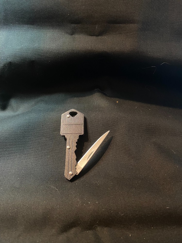 Small Pocket Key Box Cutter Keychain