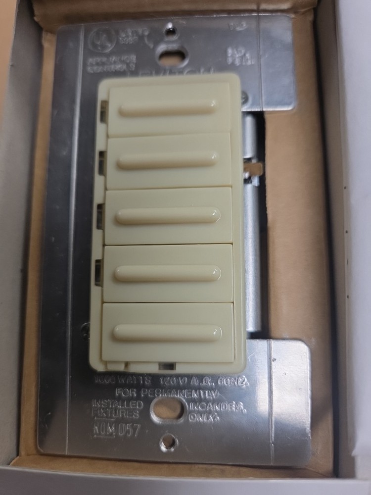 Leviton 17765-I Microprocessor Dimmer NEW