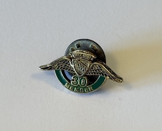 Lot of 4 Vintage AOPA Aviation Lapel Pins Wings Member Staff Pilot Badges