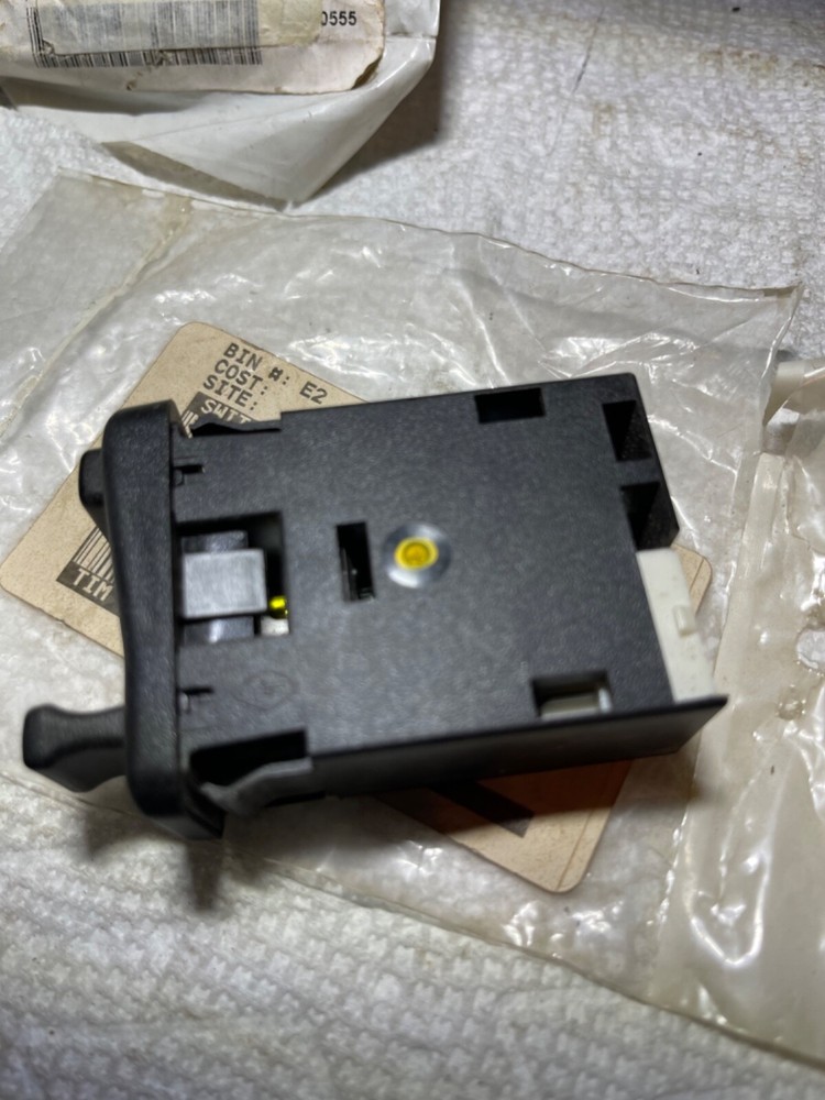 INTERNATIONAL 3534329C1 SWITCH, WINDSHIELD WIPER /WASHER CONTROLLER original eq