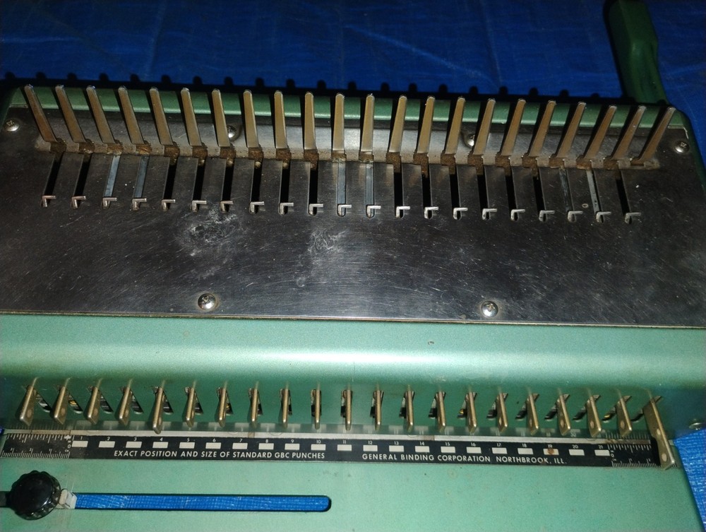 GBC Combo Binding Machine Model 202 -pb