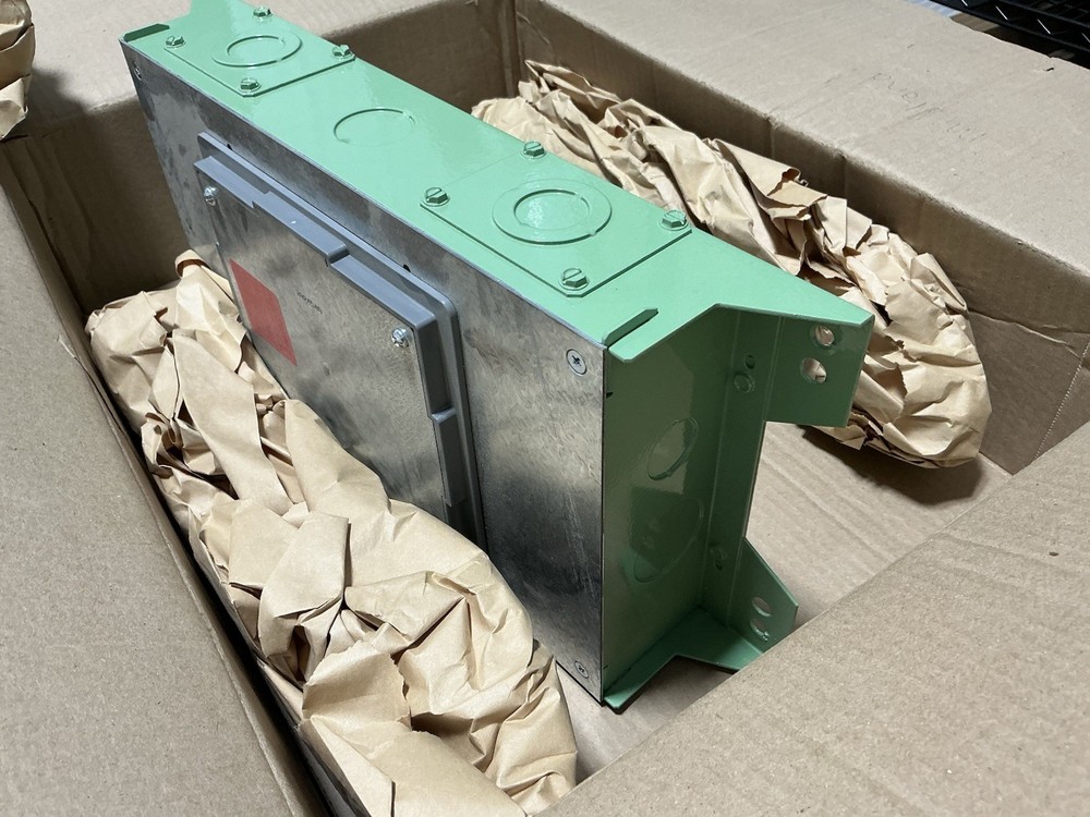 RFBA2R30OG RFBA Legrand Wiremold 2-G 3" RECTANGULAR COVER FLOOR Box