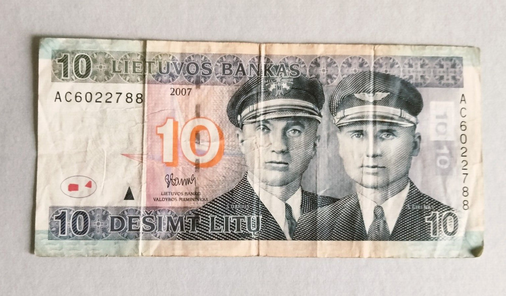 Lithuania currency banknote - 10 litu