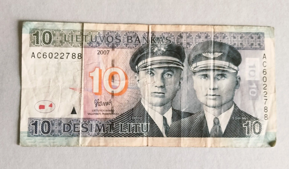 Lithuania currency banknotes - 10 litu