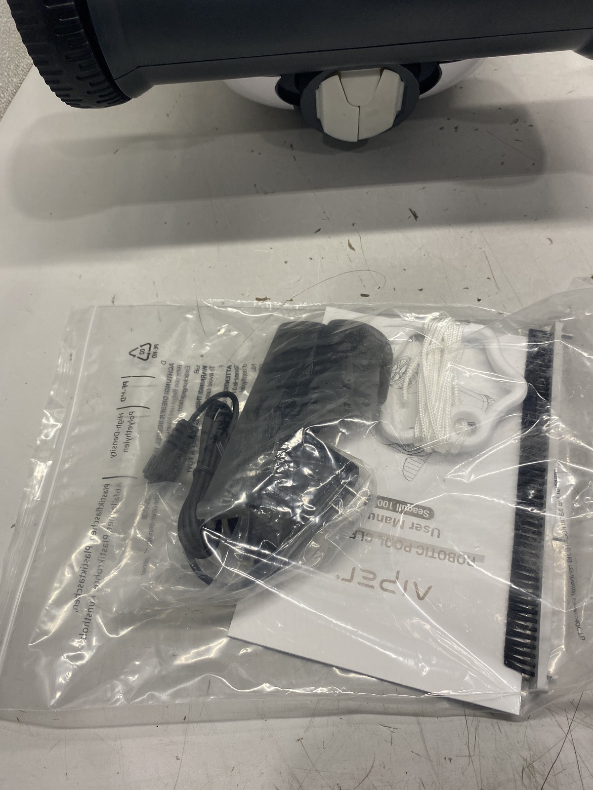 AIPER Seagull 1000 Cordless Pool Vacuum Robot