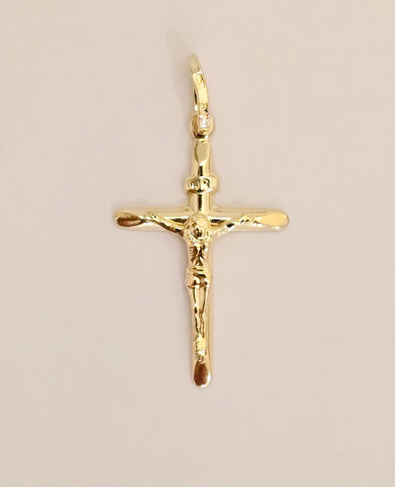 14k Solid Yellow Gold Crucifix Religious Cross INRI Pendant Necklace 18x26 mm