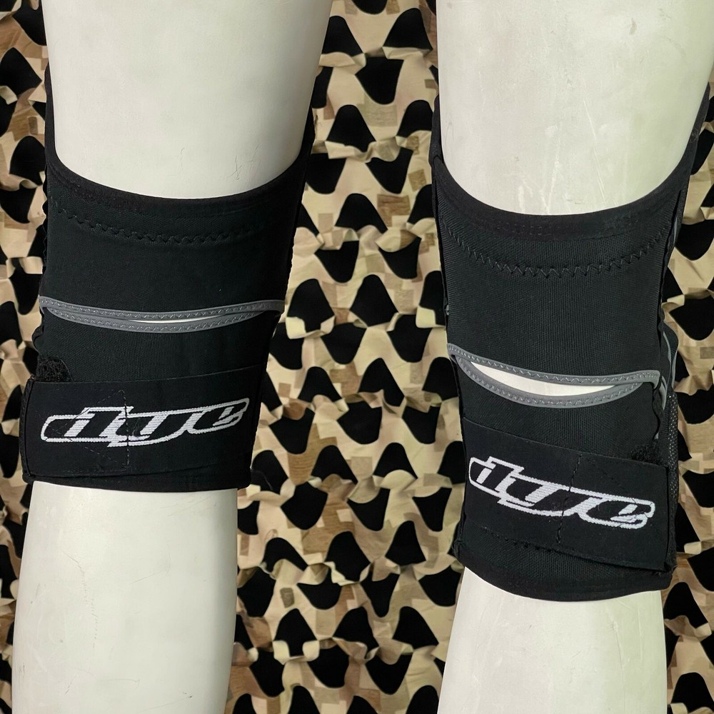 NEW Dye Performance Knee Pads - Black - Small