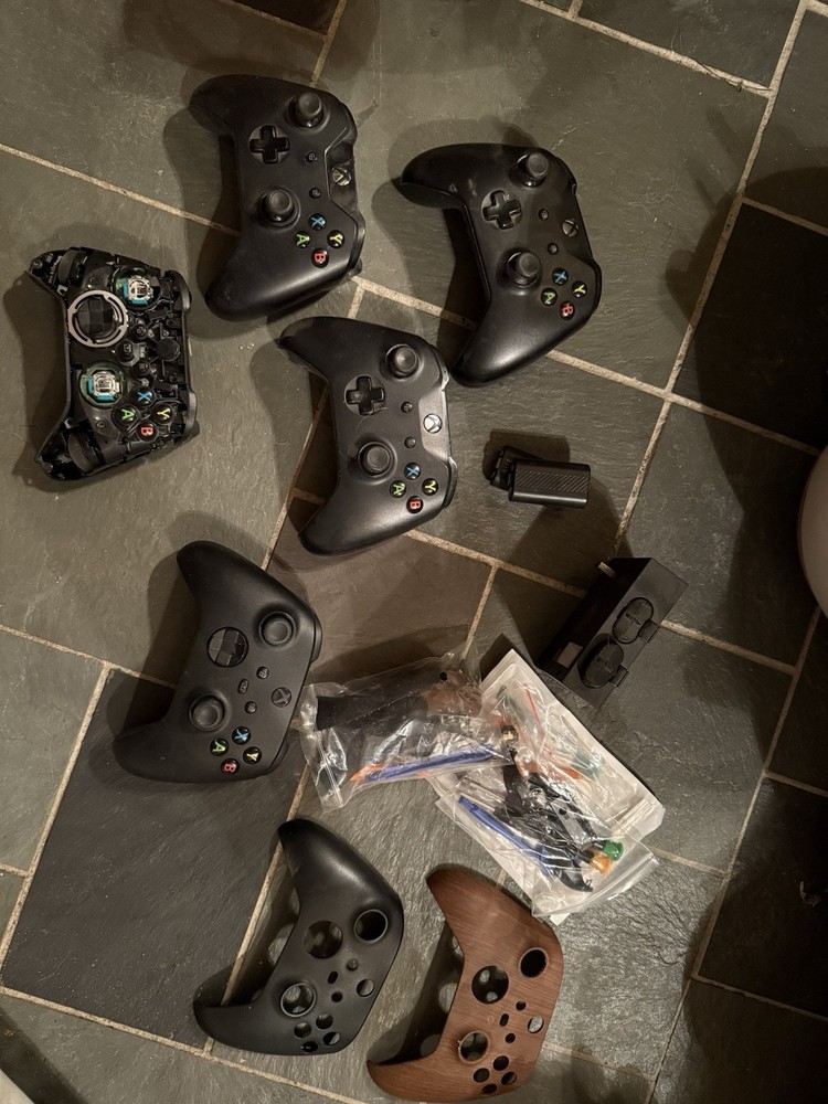 For parts Xbox Controller Bundle and Accessory Kits includes one working