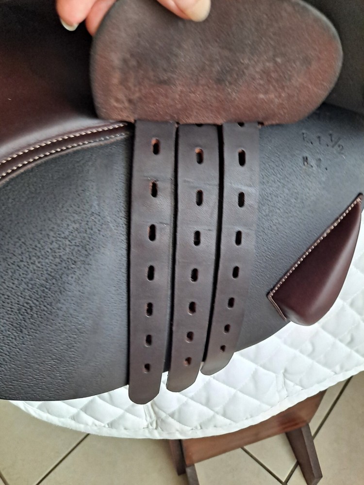 Beval Artisan 17" saddle 1.5" Flap MW 