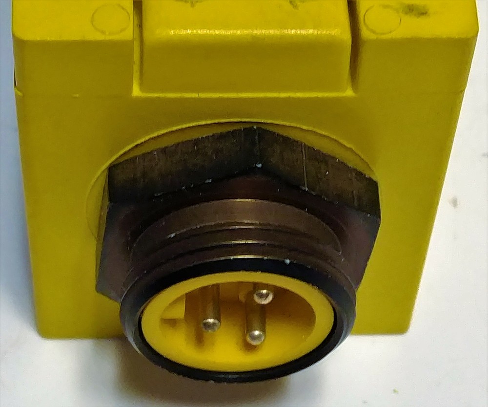 Banner Engineering 2L1-2A-2LM3 MULTI-BEAM Scanner Block