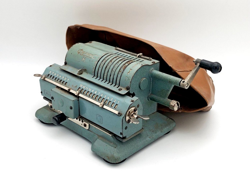 Arithmometer Felix Vintage Calculating Pre-computer Adding Machine in Case USSR