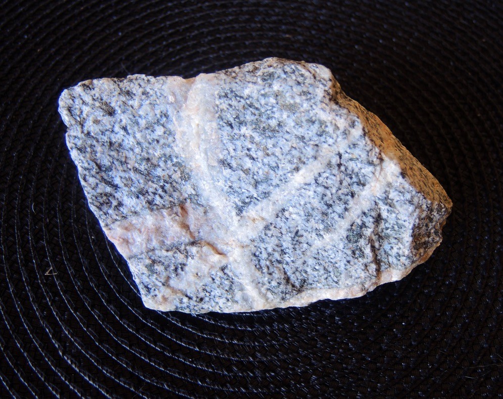 Natural Igneous Granite Rock 4"