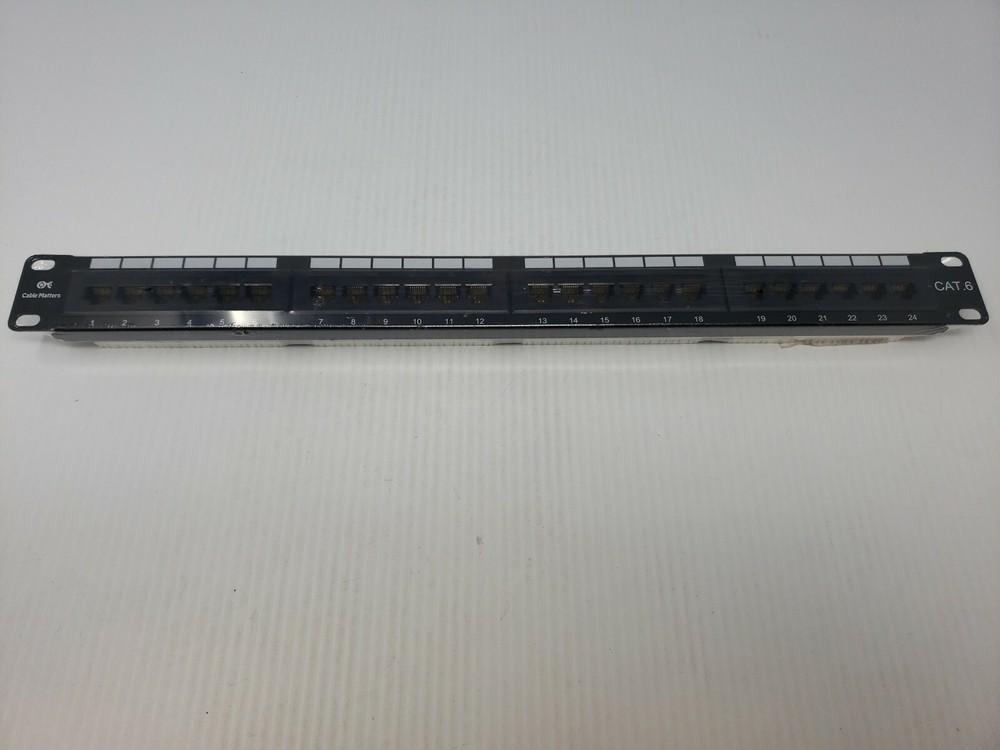 Cable Matters UL Listed Rackmount or Wall Mount 24 Port Patch Panel (RJ45)