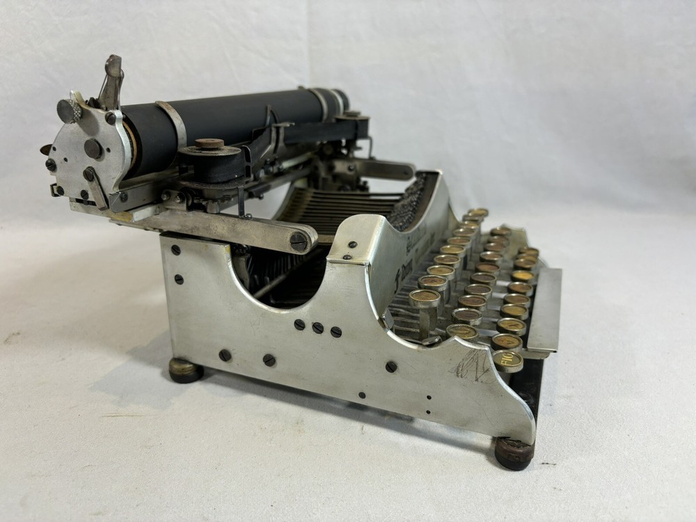 Standard Folding Typewriter 1910s