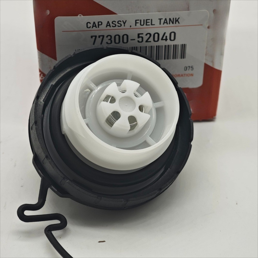 OEM 77300-52040 For Toyota Scion Lexus Gas Fuel Filler Tank Cap 77300-06040
